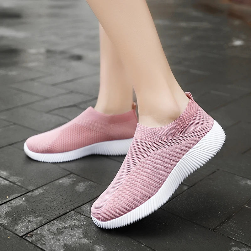 New Pink Sneakers For Women Casual Shoes Comfortable Vulcanized Shoes Breathable Ladies Slip On Flats Shoes Loafers Plus Size 42