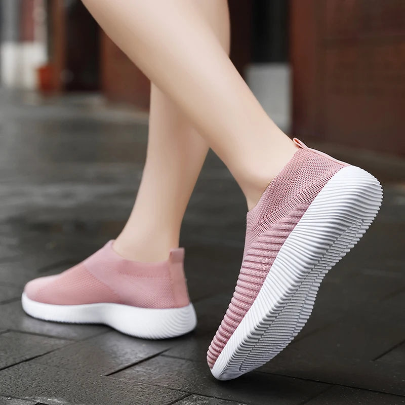 New Pink Sneakers For Women Casual Shoes Comfortable Vulcanized Shoes Breathable Ladies Slip On Flats Shoes Loafers Plus Size 42