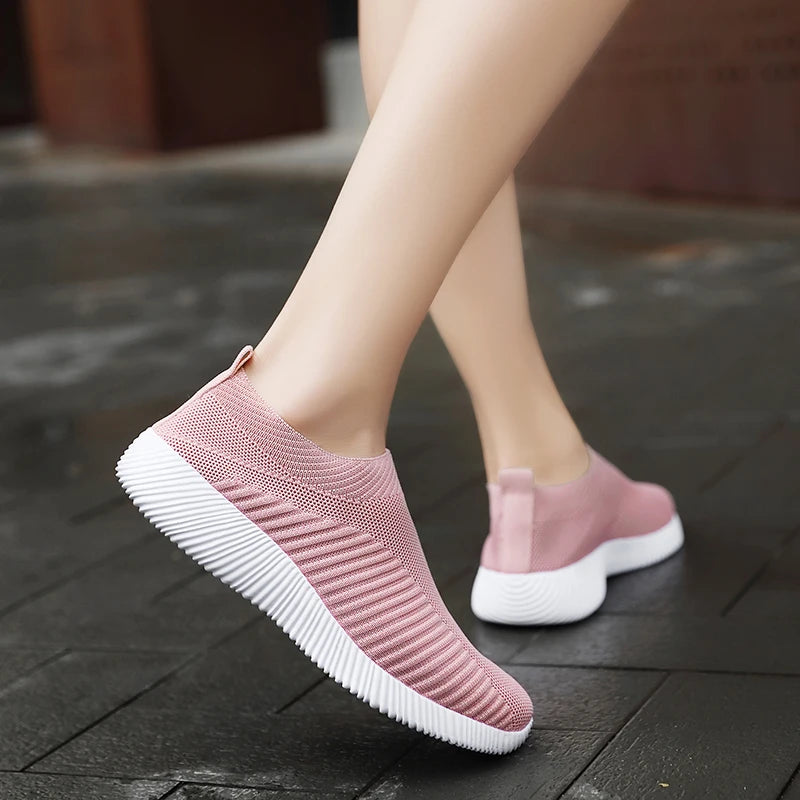 New Pink Sneakers For Women Casual Shoes Comfortable Vulcanized Shoes Breathable Ladies Slip On Flats Shoes Loafers Plus Size 42