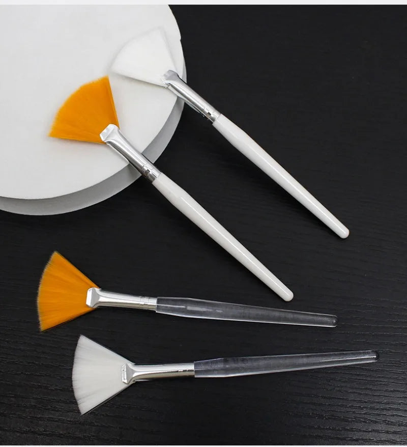 10/20/50pcs Fan Shape Foundation Makeup Brushes Multifunctional Facial Mask Brush Essential Oil Women Beauty Makeup Tools Brush