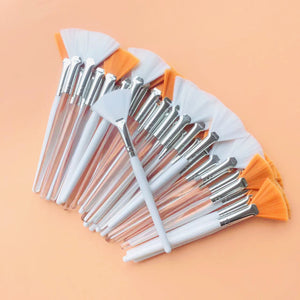 10/20/50pcs Fan Shape Foundation Makeup Brushes Multifunctional Facial Mask Brush Essential Oil Women Beauty Makeup Tools Brush