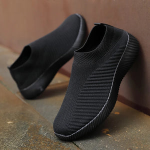 New Pink Sneakers For Women Casual Shoes Comfortable Vulcanized Shoes Breathable Ladies Slip On Flats Shoes Loafers Plus Size 42